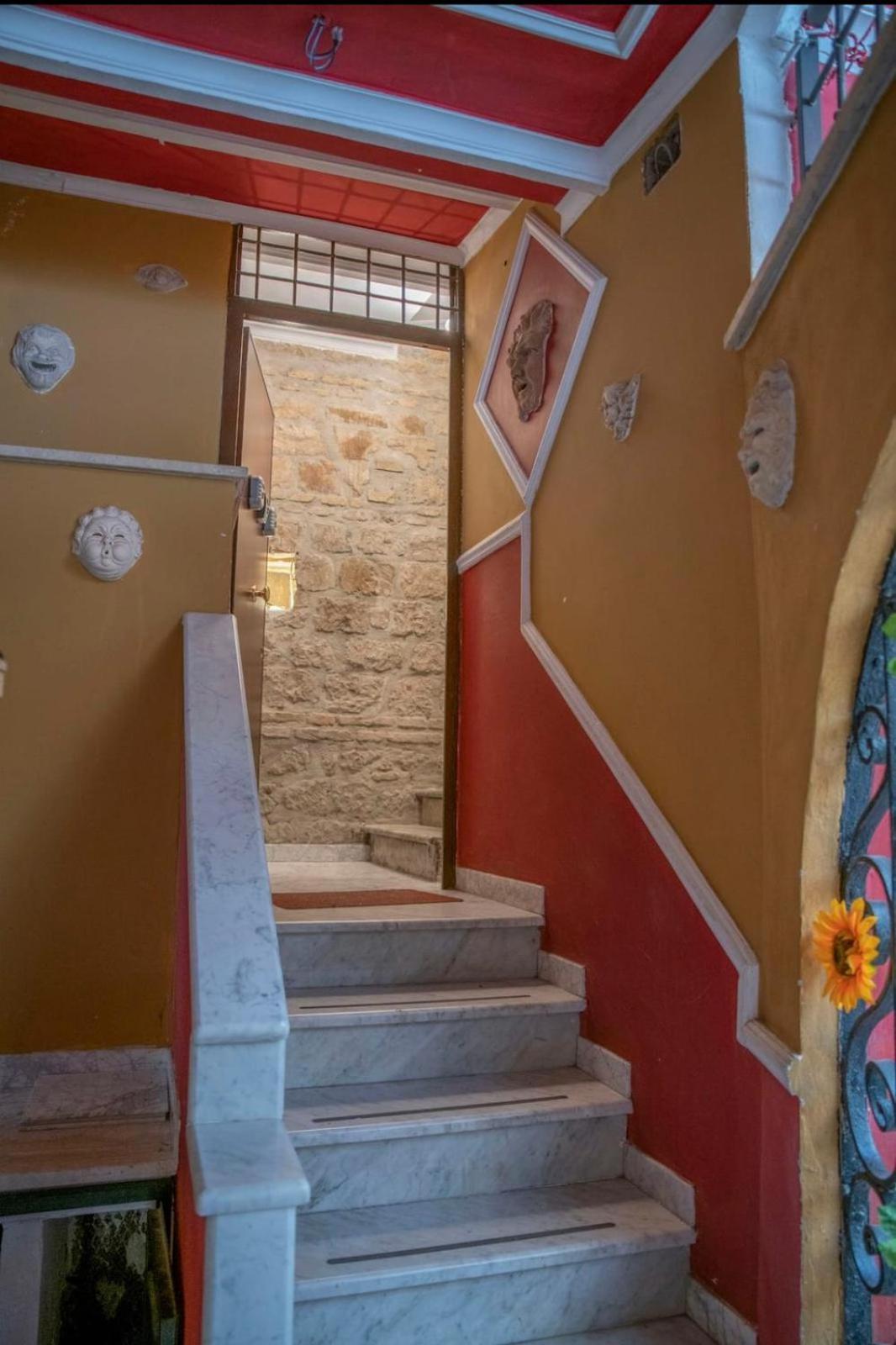 - 3 Floor * Roma